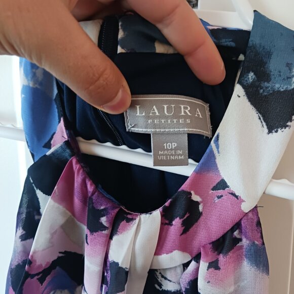 Floral Halter Neck Sleeveless Dress with neck drape - Picture 3 of 5